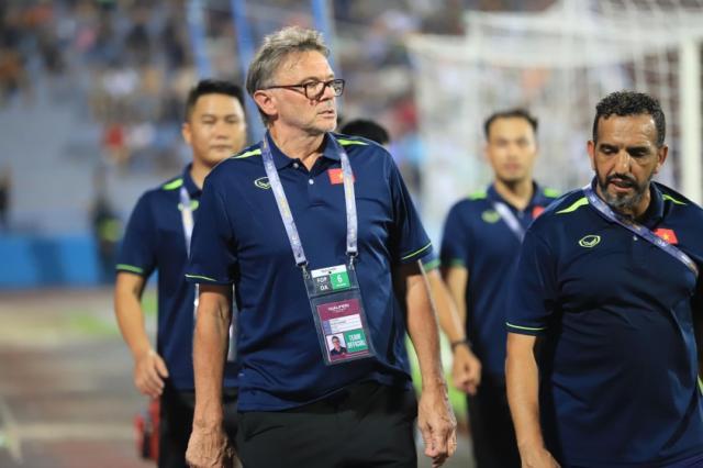 2025世俱杯投注-专访特鲁西埃②：中越足球相似 要实现梦想应更开放