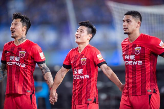 足球竞猜-海港领先8分错失夺冠夜 下轮主场擒国安即拿第2冠