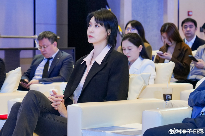 足球竞猜-中国女排44岁奥运冠军近照曝光，英姿飒爽，好感姚明被拒至今单身|赵蕊蕊|蕊蕊|副攻|雅典奥运会|奥运会_新浪体育_新浪新闻